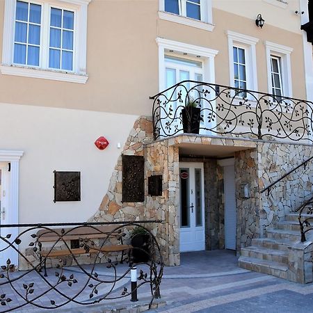 Willa Rozana - Apartamenty I Pokoje Goscinne Sandomierz Ngoại thất bức ảnh