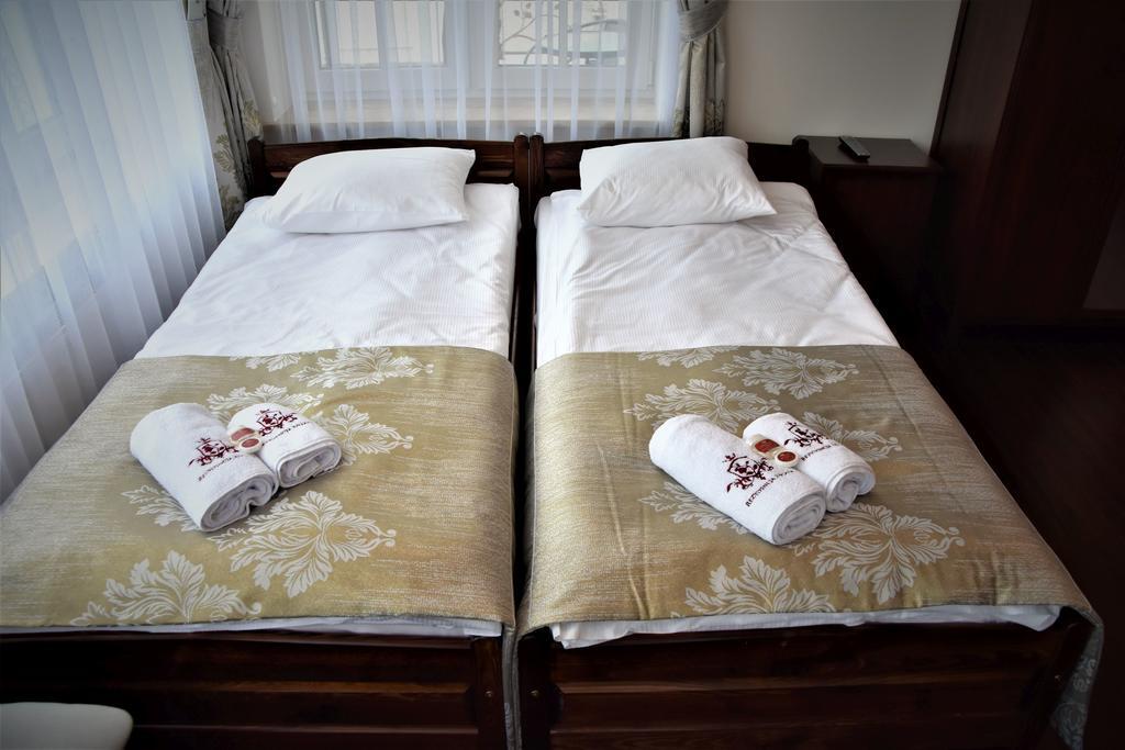 Willa Rozana - Apartamenty I Pokoje Goscinne Sandomierz Ngoại thất bức ảnh