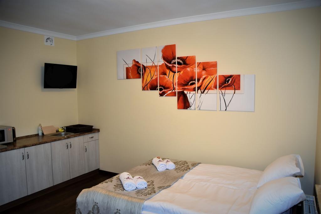 Willa Rozana - Apartamenty I Pokoje Goscinne Sandomierz Ngoại thất bức ảnh